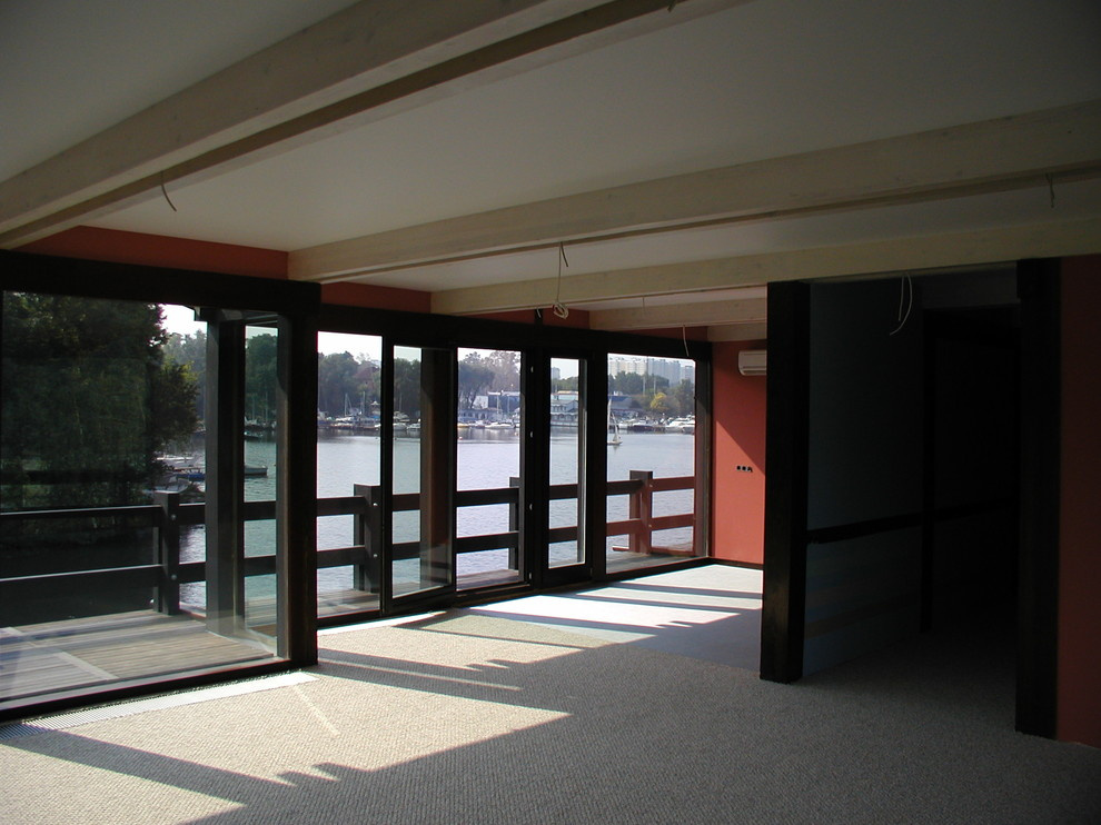 Фахверковая гостиница на воде (дебаркадере