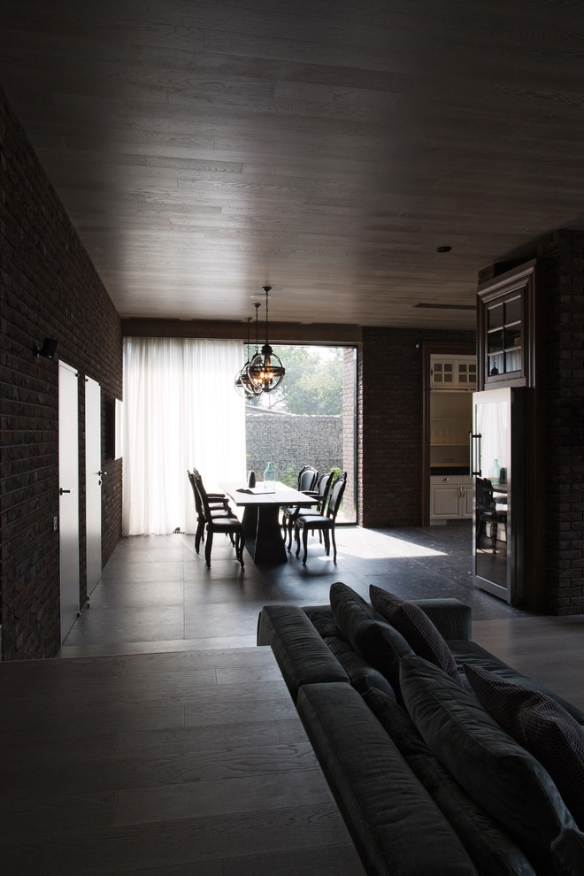 Столовая в частном доме