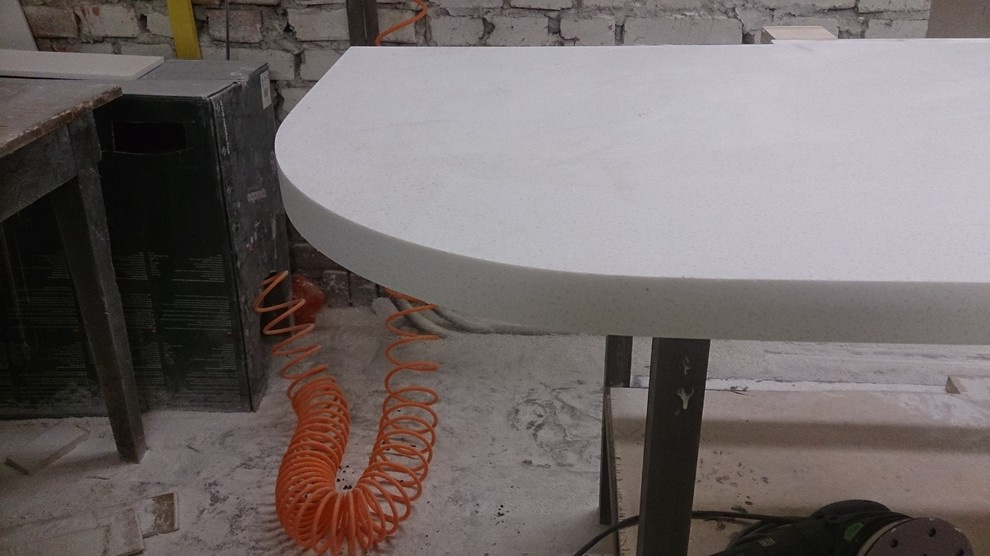 Столешница из бюджетного акрилового камня