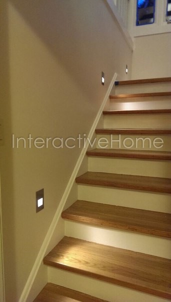 Комплект для автоматической подсветки лестниц