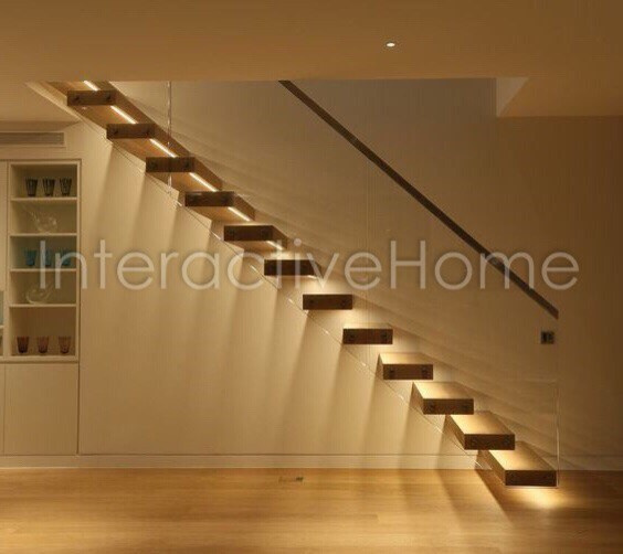 Комплект для автоматической подсветки лестниц