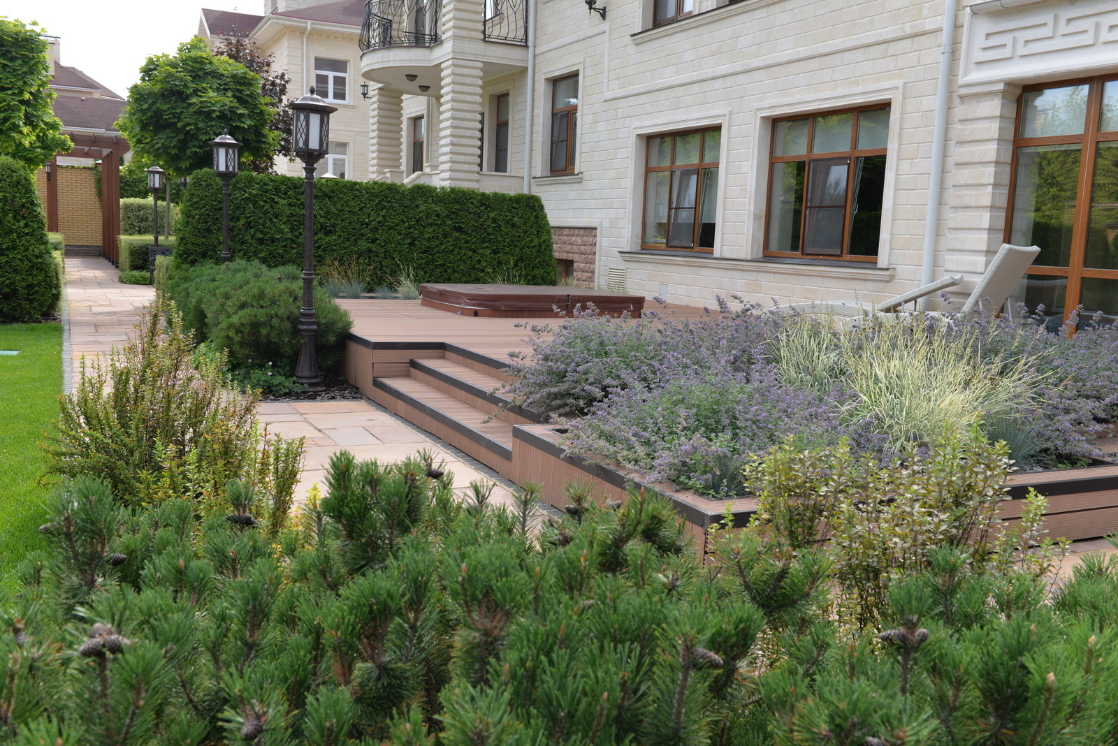 От знакомства до последнего цветника 6 месяцев