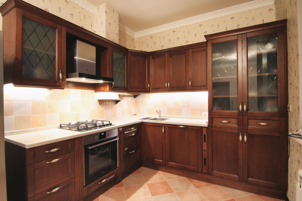 Традиционная классическая кухня brown classic kitchen
