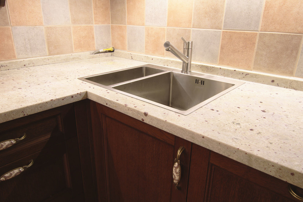 Традиционная классическая кухня brown classic kitchen