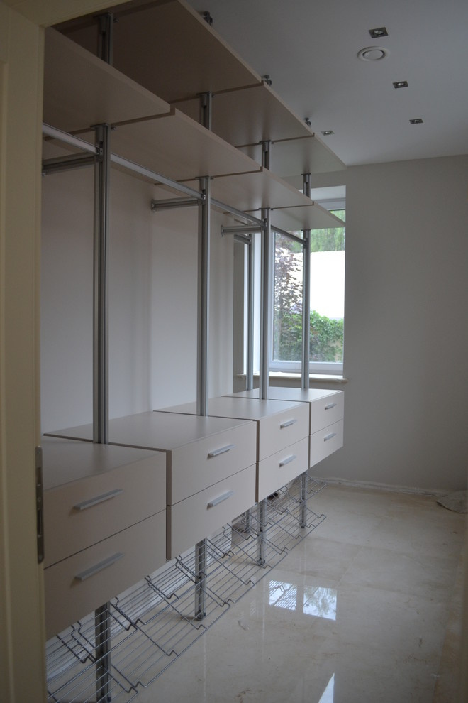 Загородный дом в Барвихе - гостиная, кухня и зал