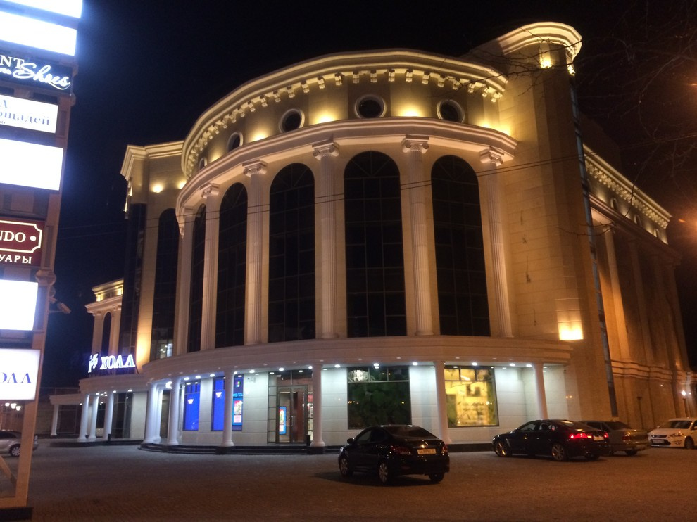 Подсветка для торгового центра "Премиум Холл".