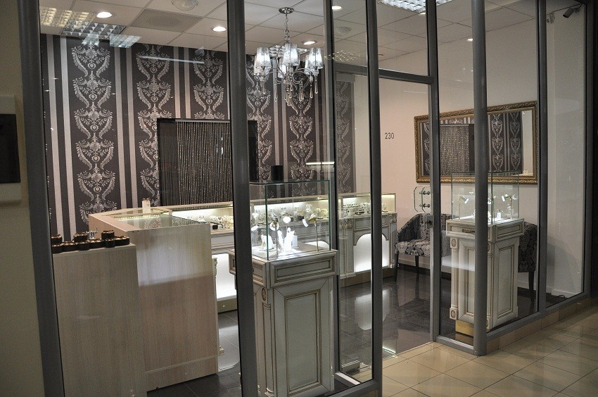 Мебель для ювелирных салонов