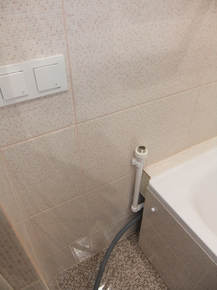 Розетки и трубы для подключения стиральной машины