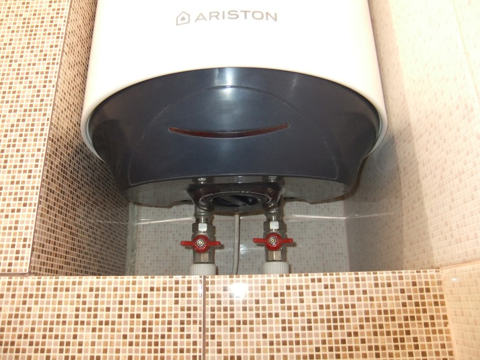 Новостройка с перепланировкой санузла и кухни.