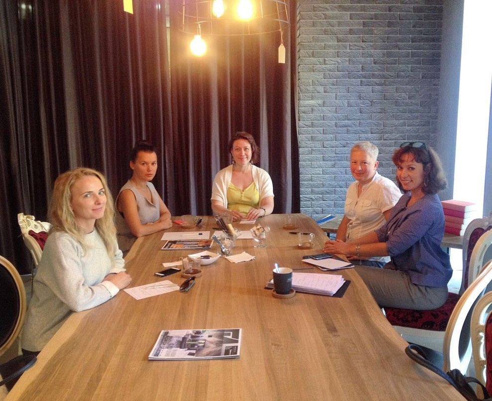 Лица на площадке/Persons on the court