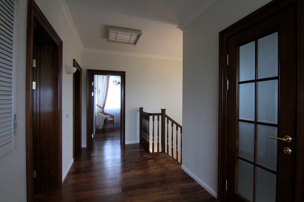 Холл 2 этаж (вид 2)