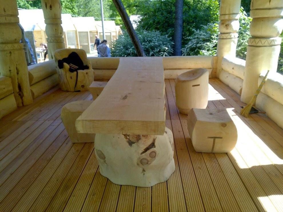 Деревянная беседка из кедра для загородного дома