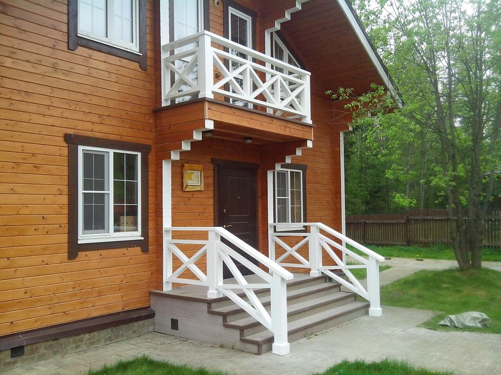 Переделка перил крыльца, террасы и балконов дома из бруса в стиле фахтверк.