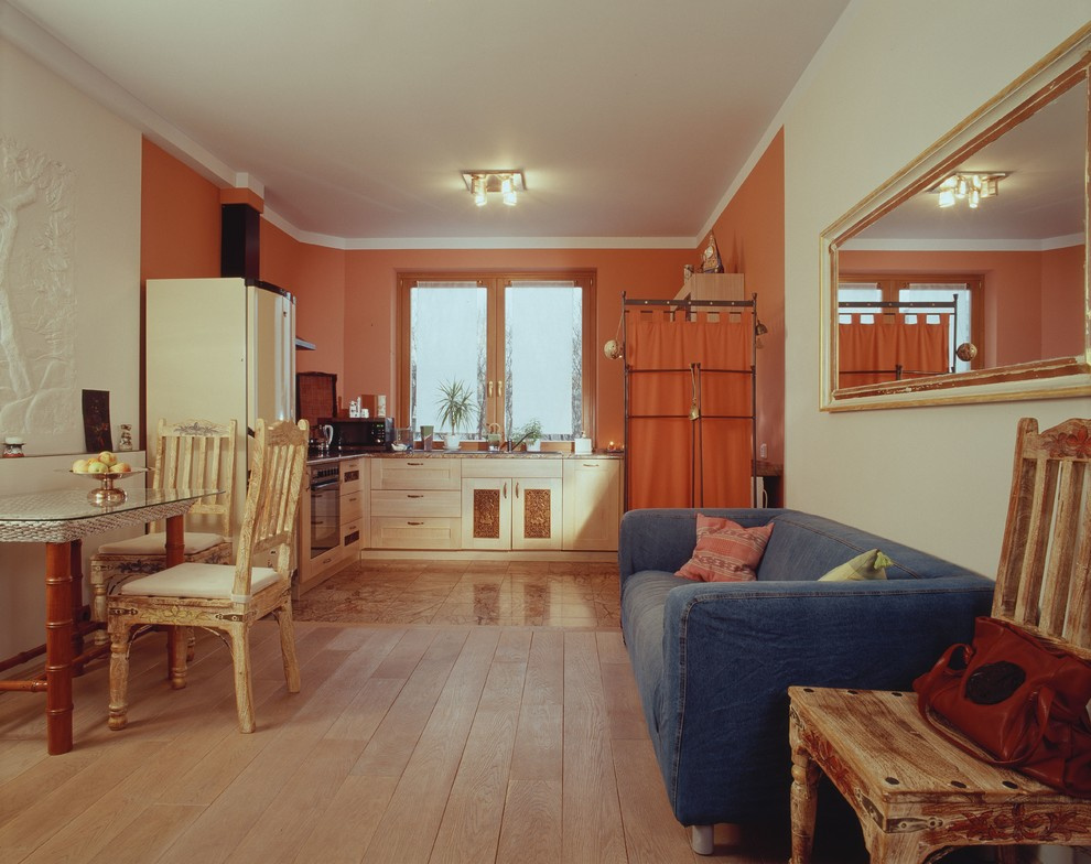 Квартира двухкомнатная 78 квм, для творческой семьи