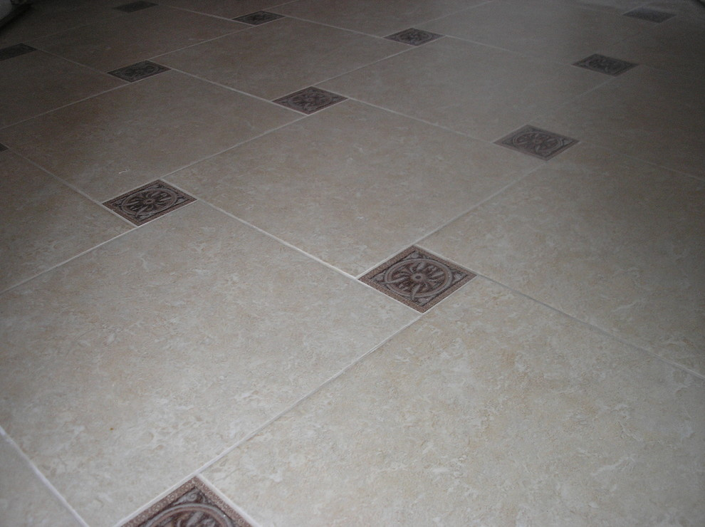 Ремонт квартир в Самаре-укладка плитки на пол