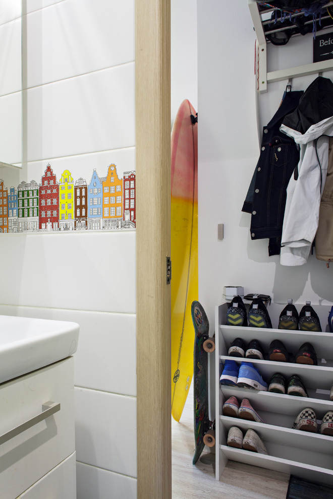 Небольшая, уютная квартира-студия.