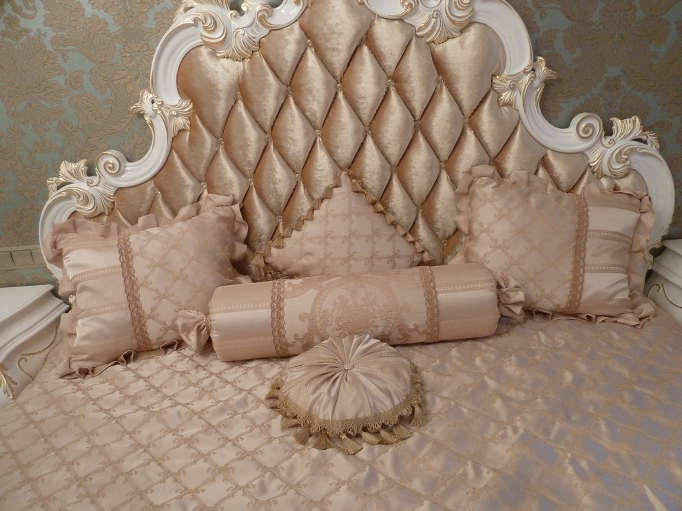 Золото и бирюза. Квартира на Космонавтов