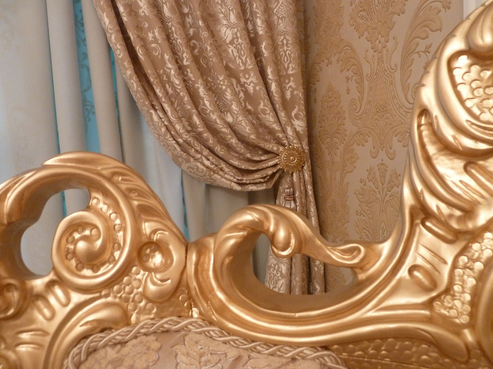 Золото и бирюза. Квартира на Космонавтов