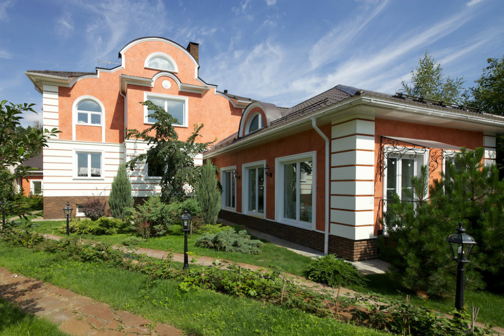 Фасад дома в Подмосковье - Классика