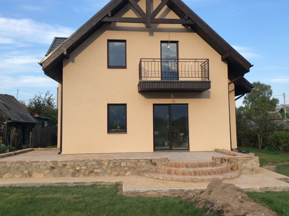 "Laura" п.Льва Толстого