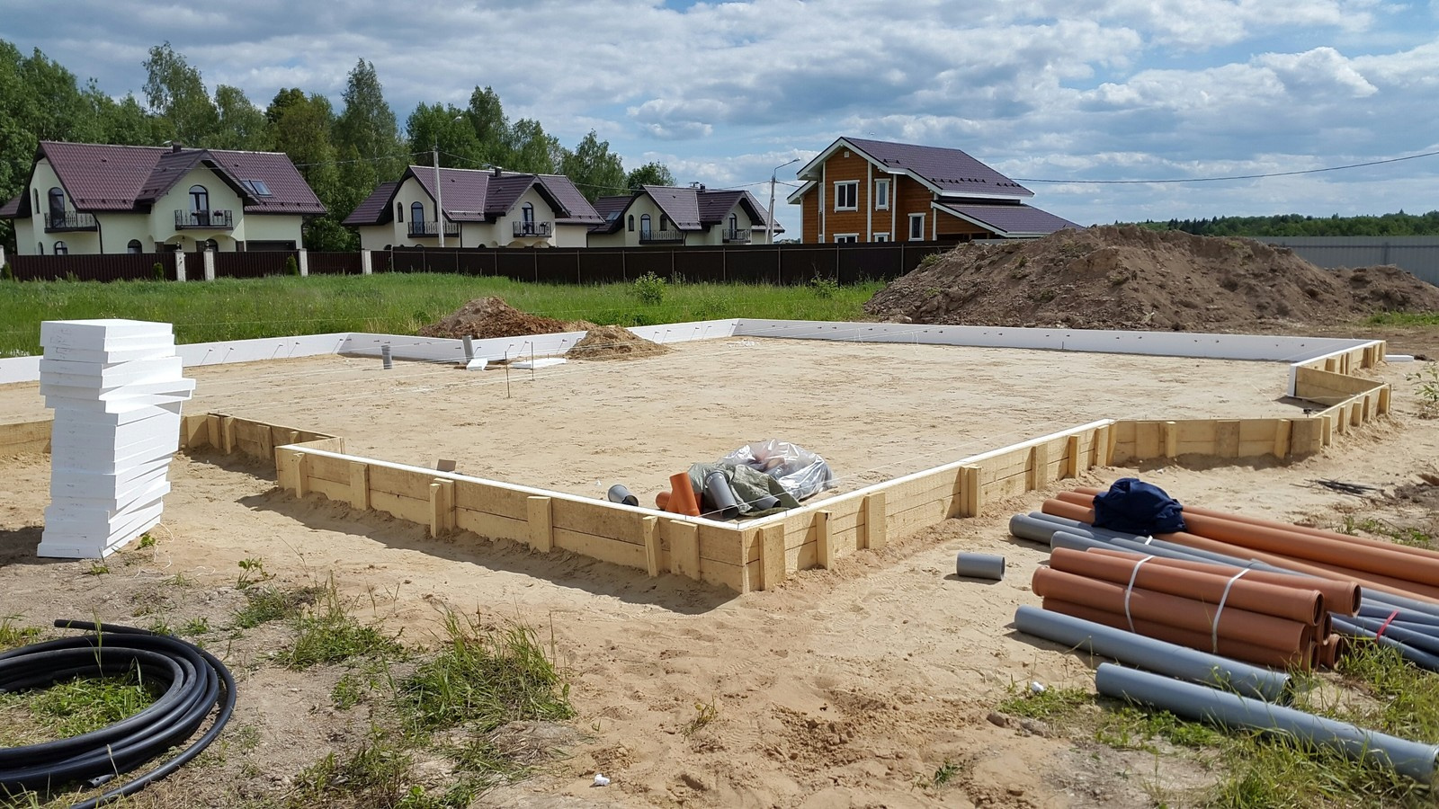 "Laura" п.Льва Толстого