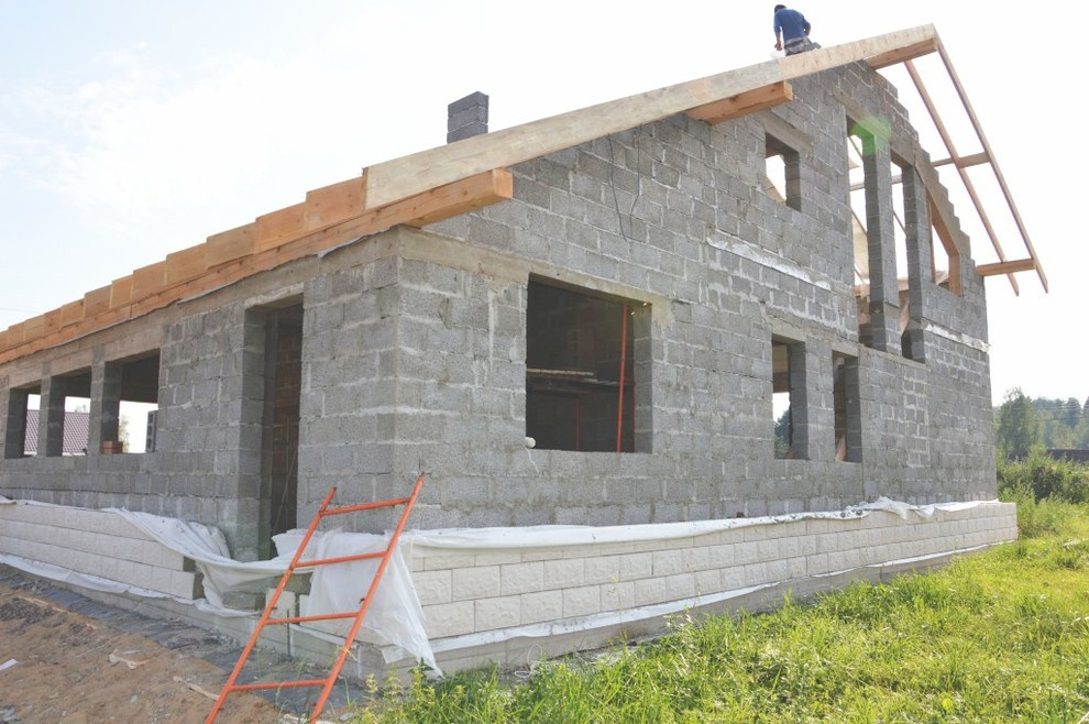 Коттеджный поселок "Ольшаники". Дом из керамзитобетонных блоков.