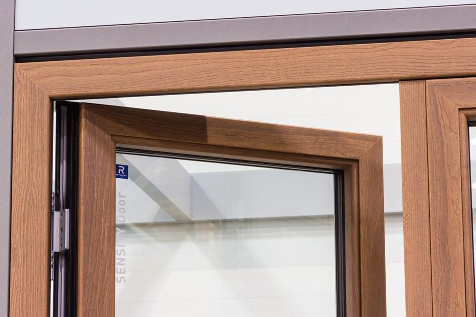 Sensity - Алюмо-деревянные окна