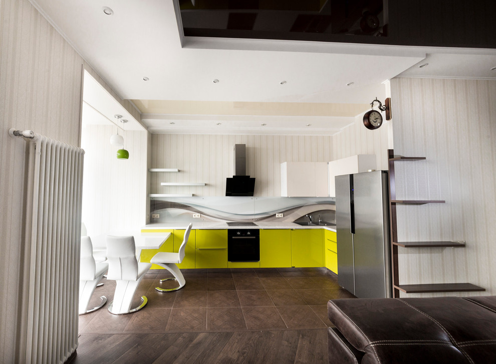 квартира с зеленой кухней