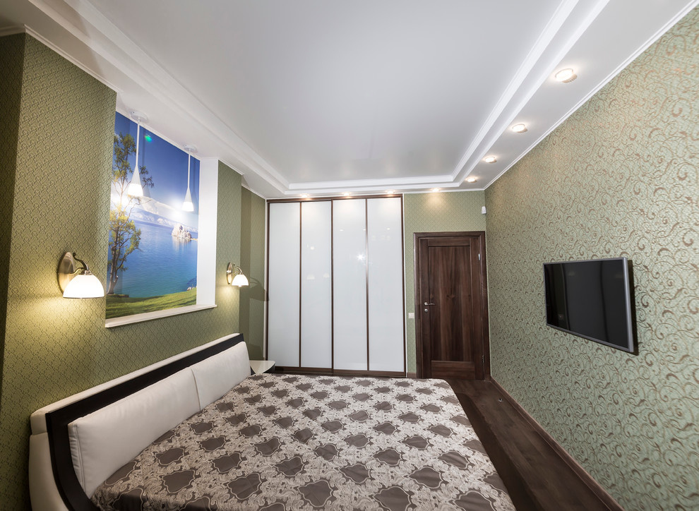 квартира с зеленой кухней