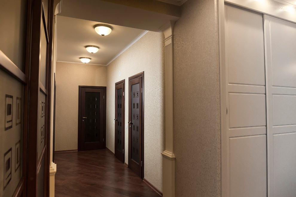 частный интерьер, двери из массива фабрики Маэстро