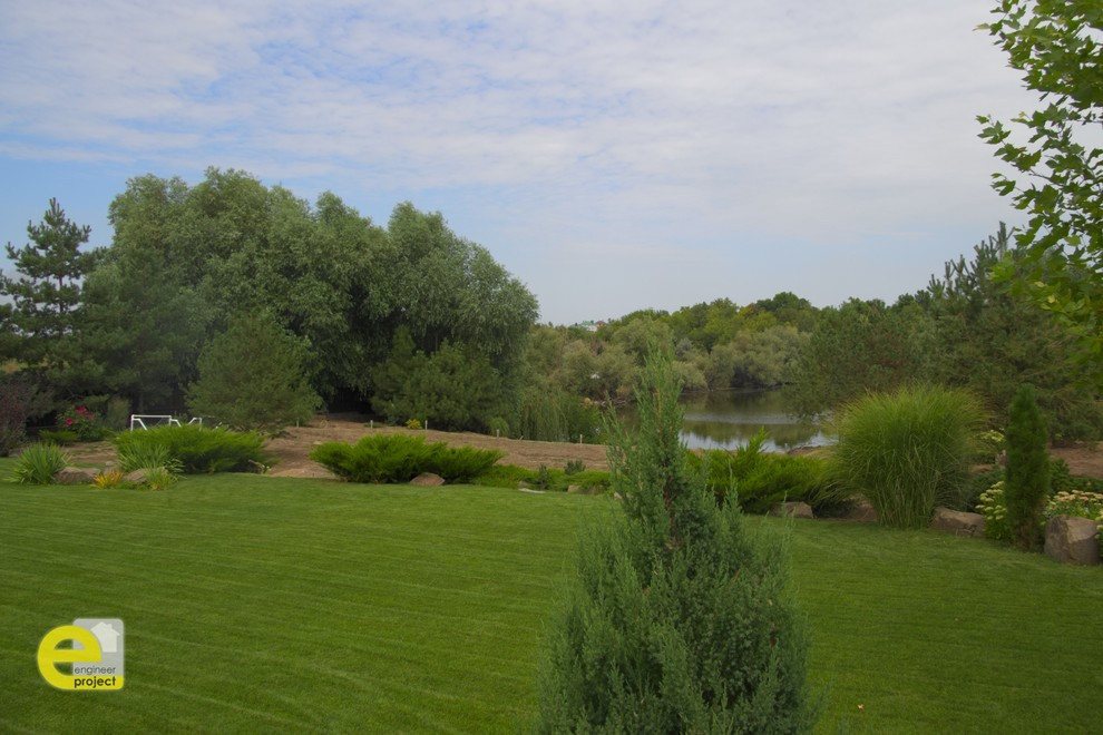 Бассейн под открытым небом в Камышевахе