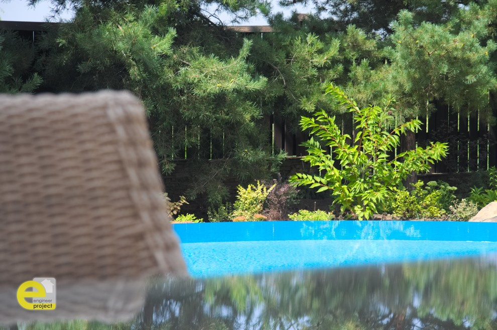 Бассейн под открытым небом в Камышевахе