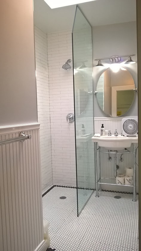 Обложка проекта: Glass Shower Panel