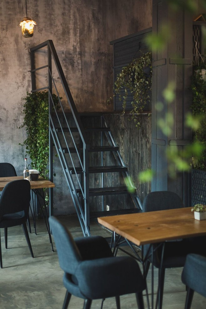 Обложка проекта: Столы и подоконники в бар "Сибирь"