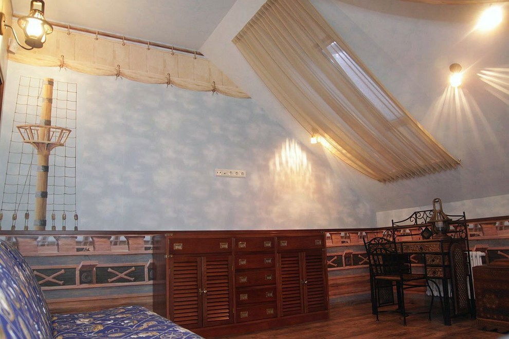 Шторы для мансарды и дизайн детской в морском стиле.