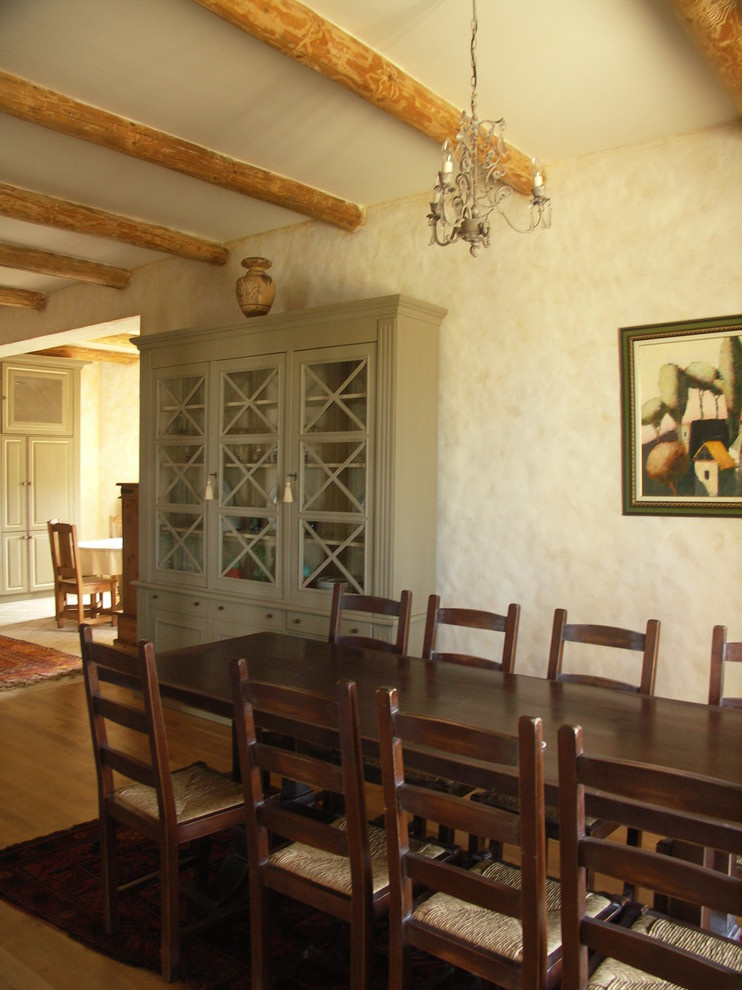 кухня-столовая в загородном доме