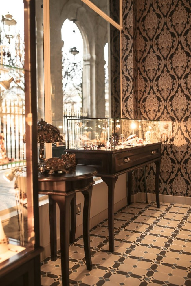 Бутик янтаря в Париже