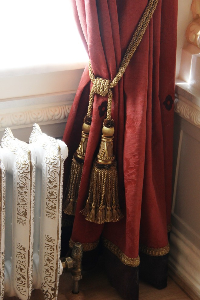 Оформление окон в музейном особняке