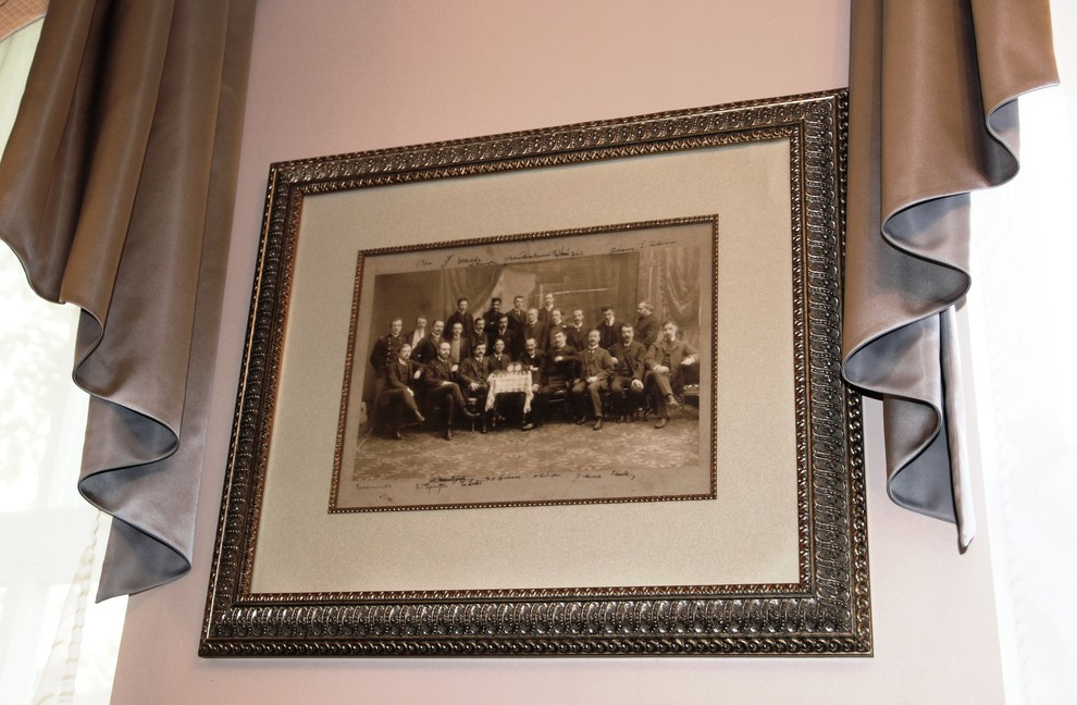 Оформление окон в музейном особняке