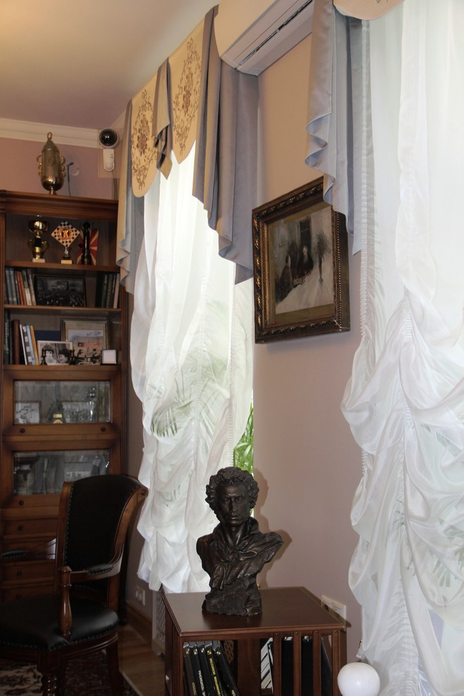 Оформление окон в музейном особняке