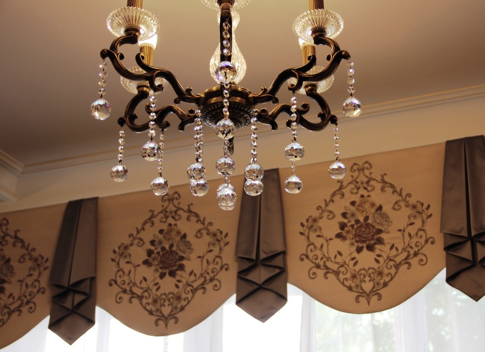 Оформление окон в музейном особняке