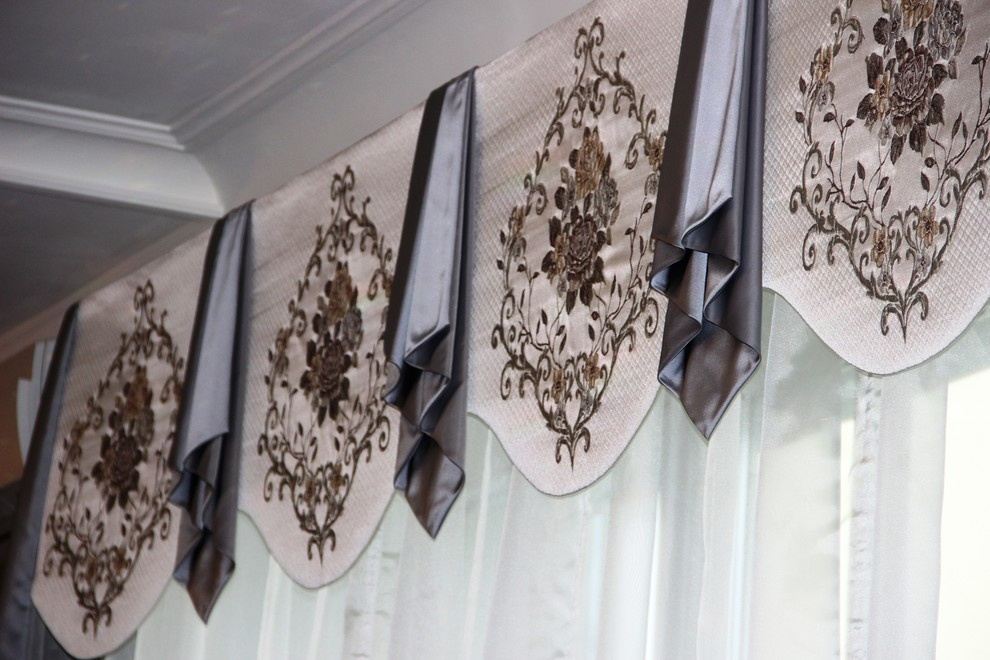 Оформление окон в музейном особняке