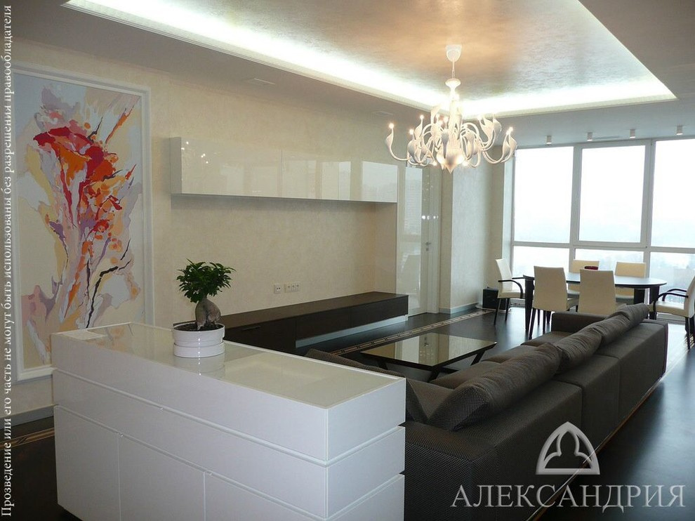 Декоративная роспись стен в абстрактном стиле.