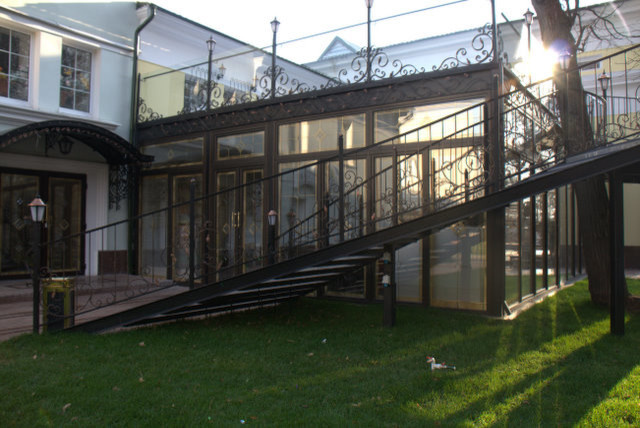 Веранда в парке