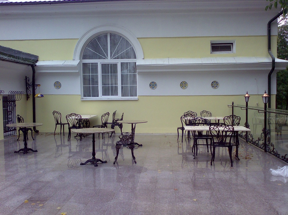 Веранда в парке