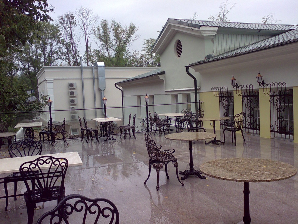 Веранда в парке