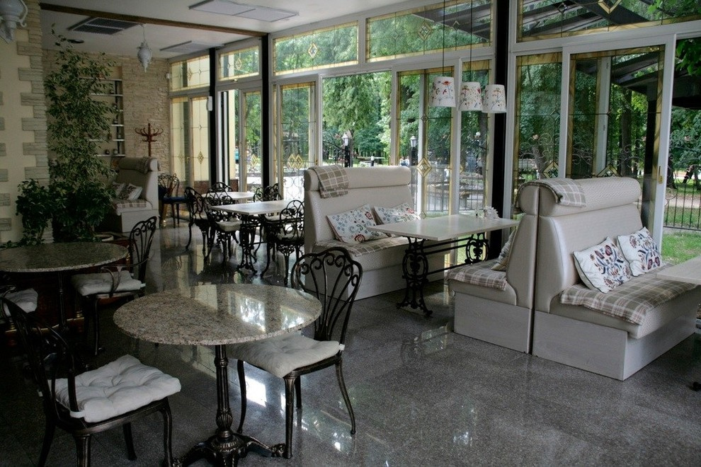 Веранда в парке