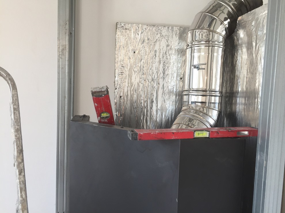 Монтаж каминной топки.