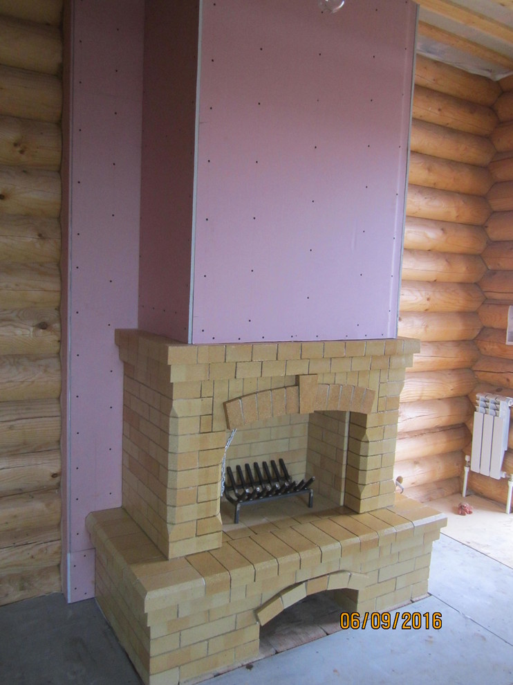 Камин кирпичный в деревянном доме