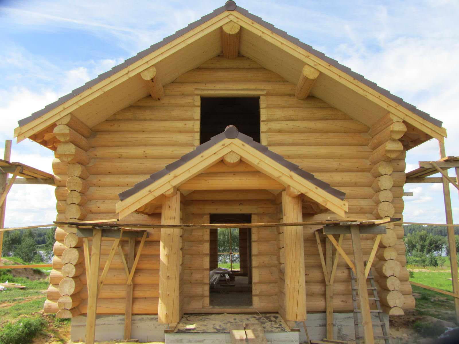 Дом из круглого бревна